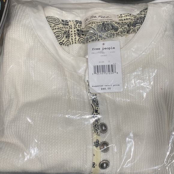 Free People Fall for You Henley Ivory - Picture 4 of 5